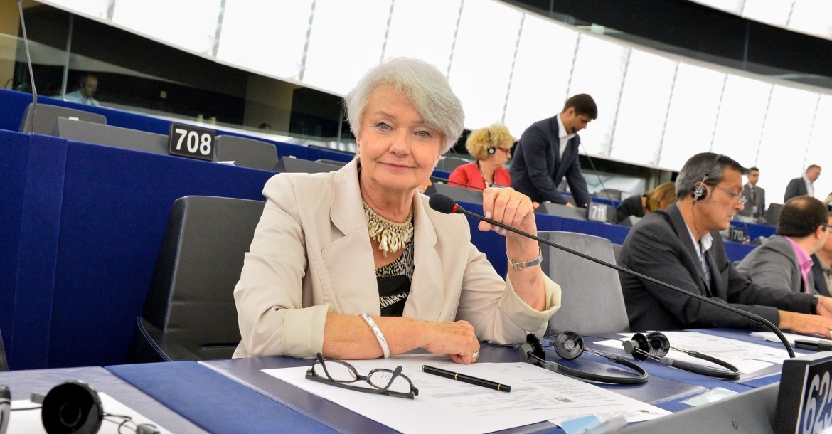 Łybacka: Duże korporacje będą musiały upubliczniać wysokość swoich podatków