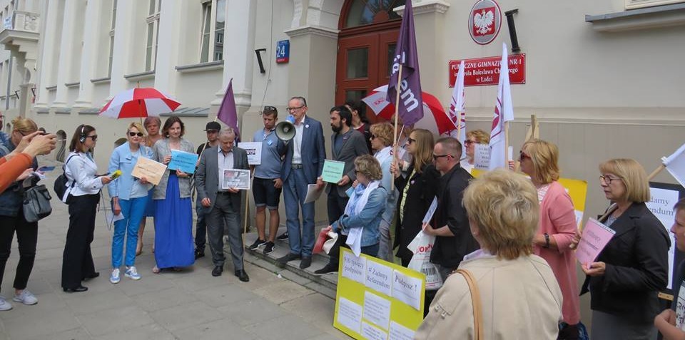 Skarżysko – Kamienna: 5 000 egzemplarzy Konstytucji trafi do mieszkańców świętokrzyskiego. 