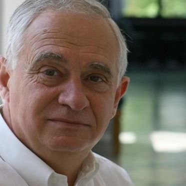 Zemke: coraz więcej władzy oddajemy służbom